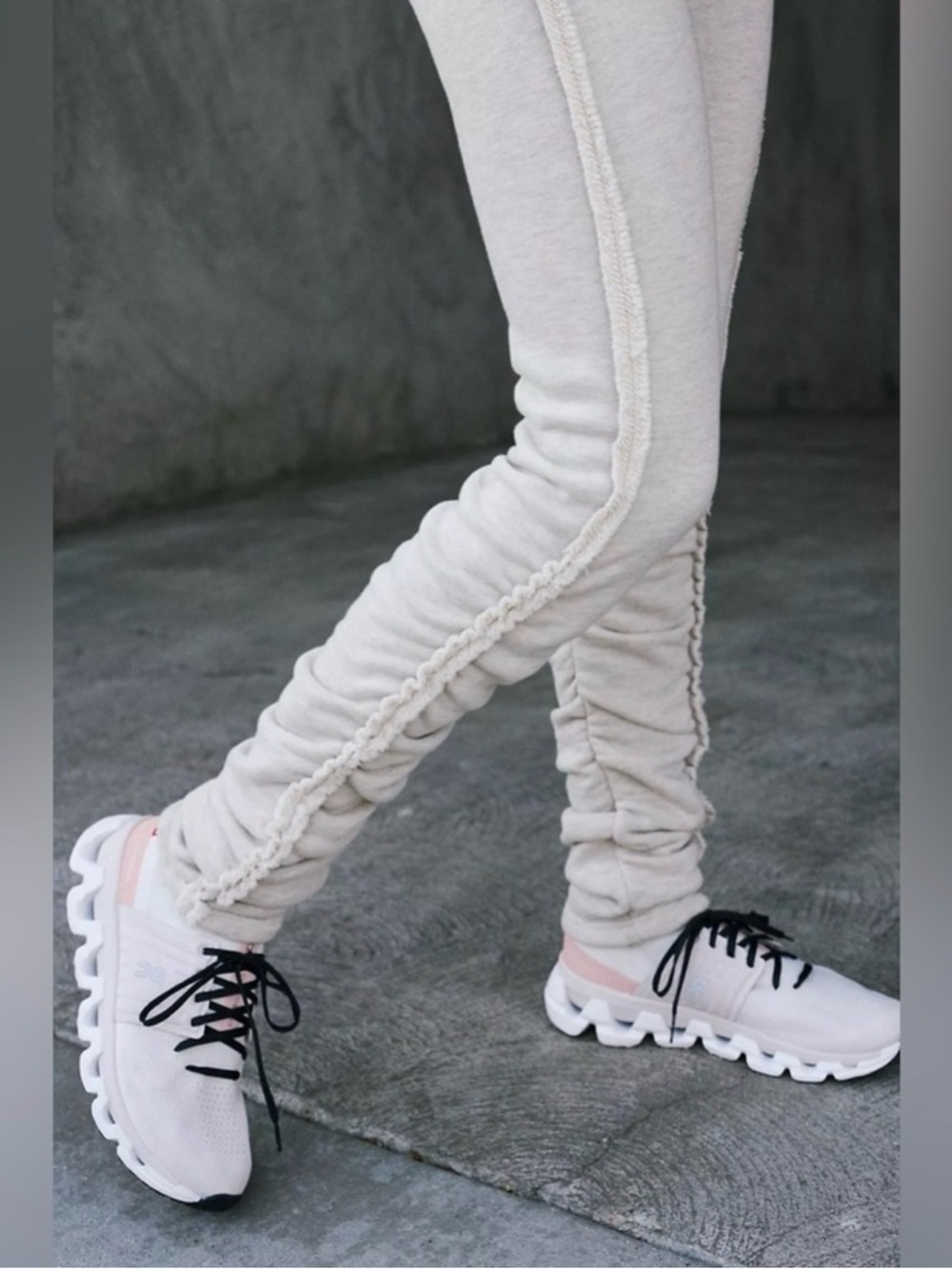 Women's Cream Ruched Leggings with Side Trim